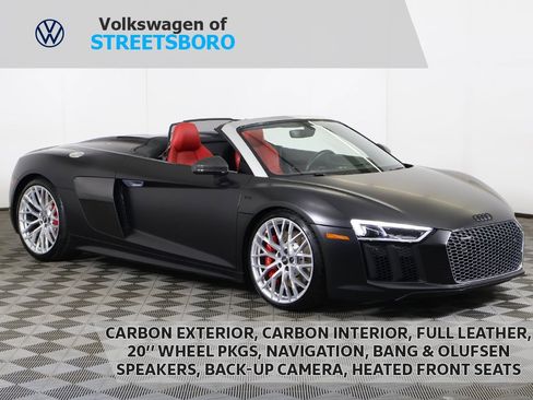 Used 2018 Audi R8 V10 w/ Carbon Exterior Package image 1