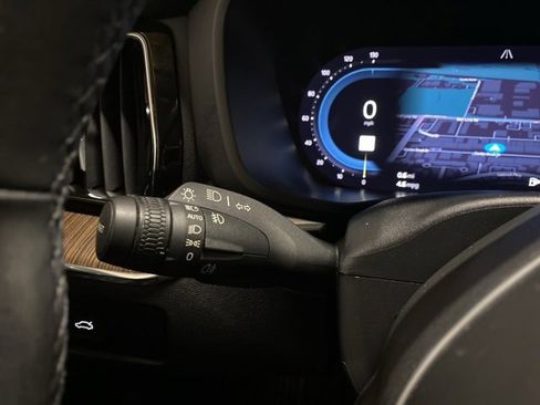 Used 2023 Volvo XC60 B5 Plus w/ Protection Package Premier image 41