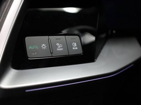 Used 2023 Audi RS 3 w/ RS Technology Package image 18