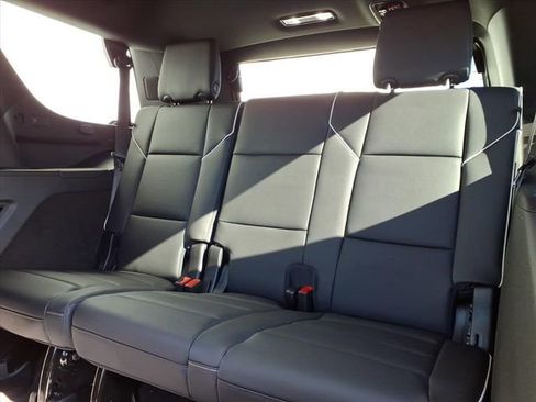 New 2026 Cadillac Escalade Luxury image 9