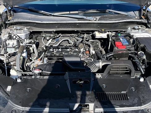 Used 2024 Honda CR-V LX image 9