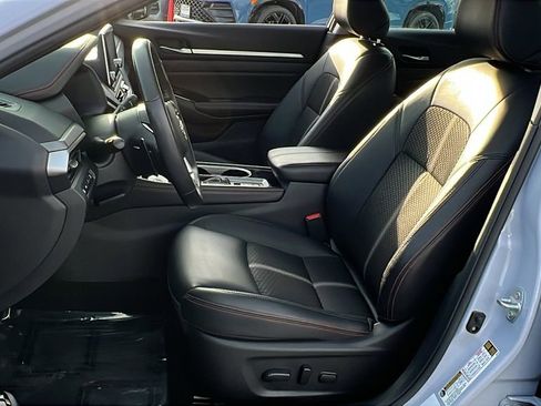 Used 2024 Nissan Altima 2.5 SR image 29