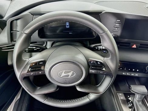 Certified 2025 Hyundai Elantra Sport FWD image 13