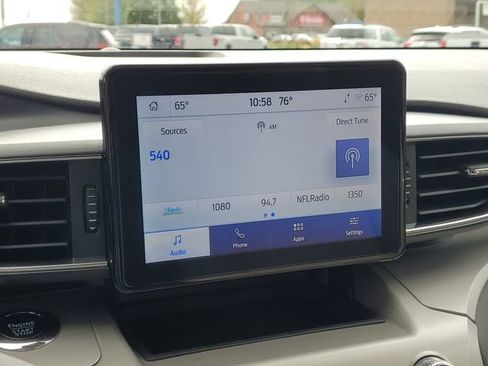Used 2023 Ford Explorer XLT w/ Equipment Group 202A AWD/4WD image 22
