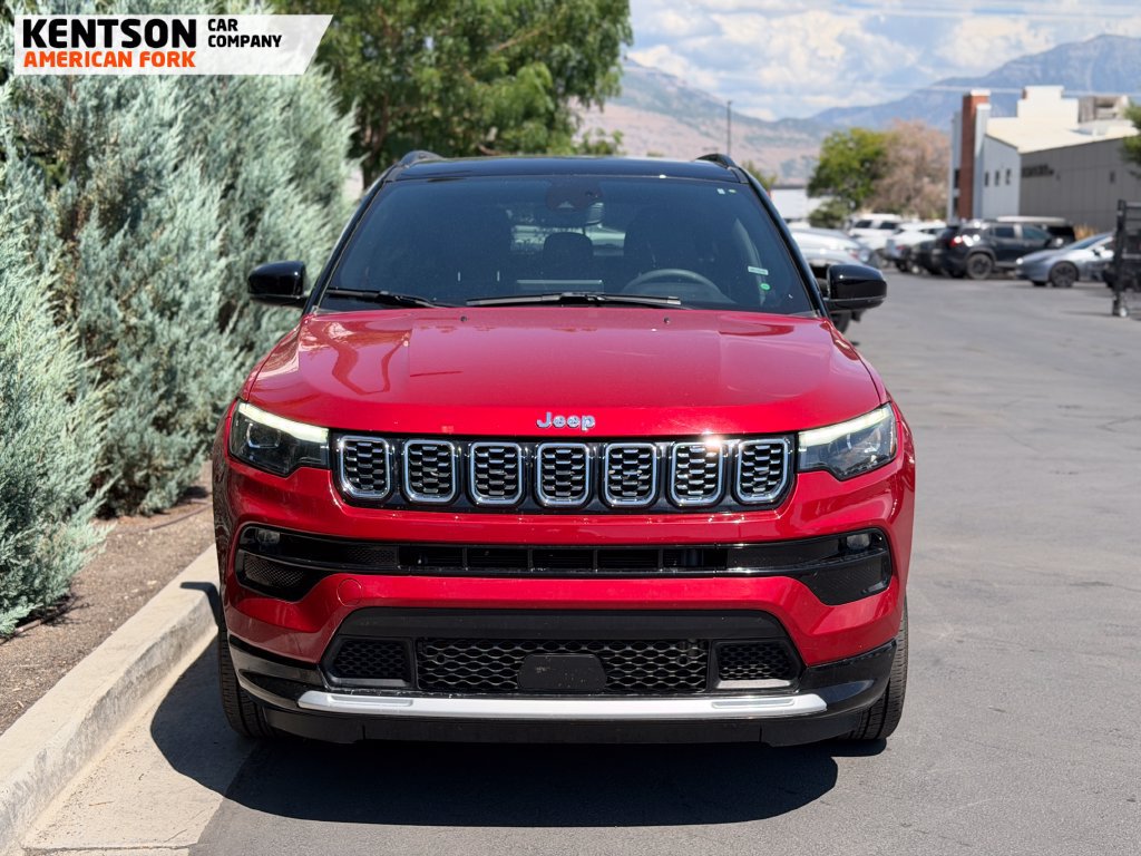 Used 2025 Jeep Compass Limited w/ Elite Group AWD/4WD image 2