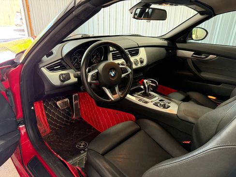 Used 2012 BMW Z4 sDrive28i w/ Sport Pkg RWD image 14
