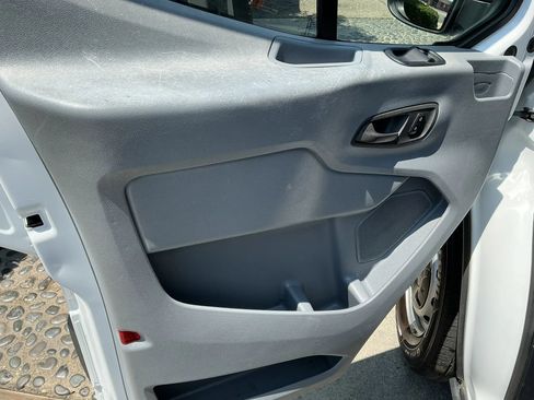 Used 2018 Ford Transit 250 148 Low Roof RWD image 10