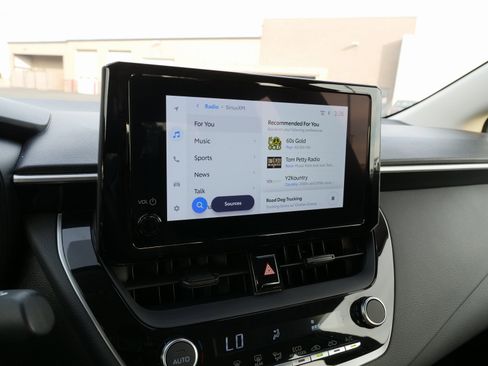 Used 2024 Toyota Corolla LE image 25