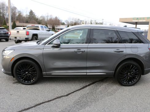 Used 2021 Lincoln Corsair Reserve w/ Equipment Group 201A image 2