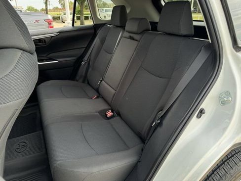 Used 2024 Toyota RAV4 LE AWD/4WD image 28