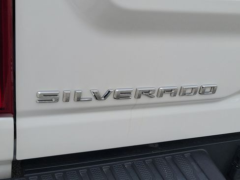 Used 2024 Chevrolet Silverado 2500 High Country w/ High Country Premium Package AWD/4WD image 11
