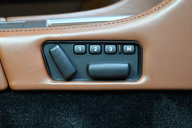 Used 2009 Aston Martin DB9 Coupe RWD image 91