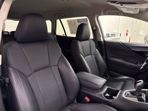 Certified 2022 Subaru Outback Limited image 24