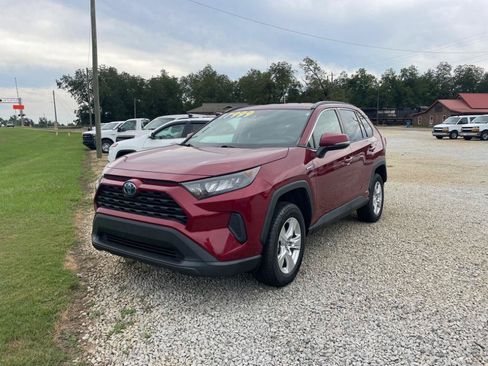 Used 2019 Toyota RAV4 LE w/ Carpet Mat Package AWD/4WD image 1