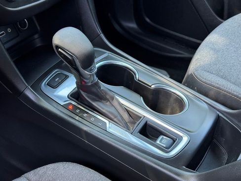 Used 2023 Chevrolet Equinox LT w/ LPO, Floor Liner Package image 22