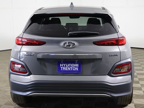 Used 2021 Hyundai Kona Limited w/ Cargo Package FWD image 12