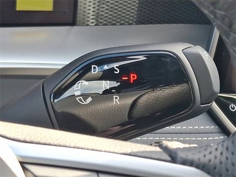 New 2026 Volkswagen Tiguan SE R-Line image 8