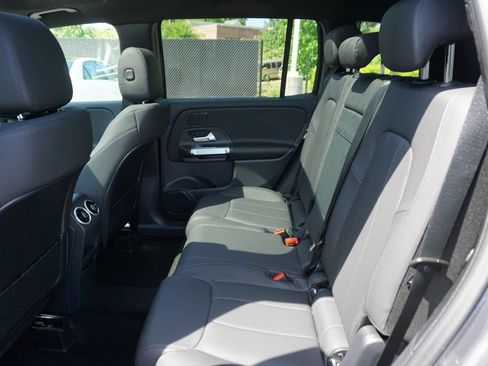 Certified 2025 Mercedes-Benz GLB 250 image 41