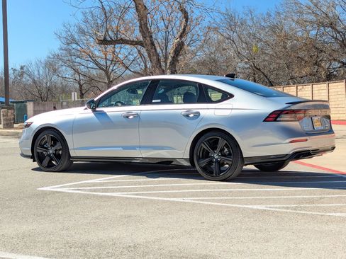 Used 2025 Honda Accord Sport image 6