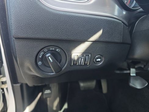 Used 2023 Dodge Charger SXT image 21