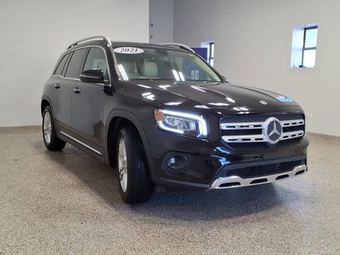 Used 2021 Mercedes-Benz GLB 250 4MATIC image 3