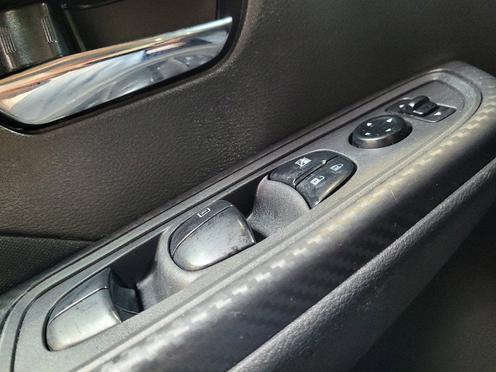 Used 2021 Nissan Versa SV FWD image 27