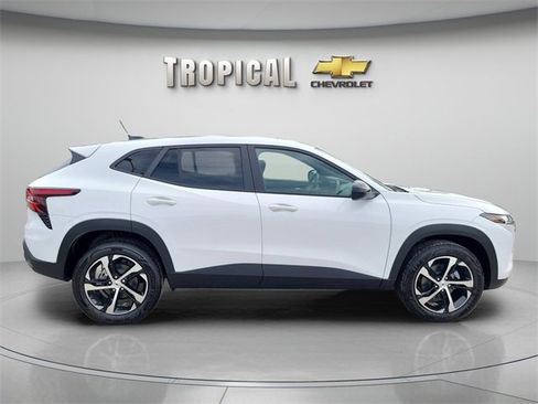 New 2026 Chevrolet Trax RS image 6