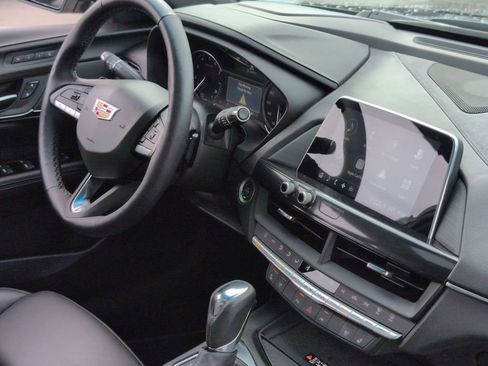 Used 2025 Cadillac CT4 Premium Luxury image 32