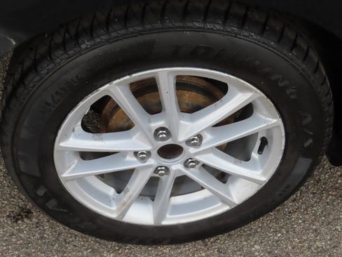 Used 2017 Ford Focus SE image 12