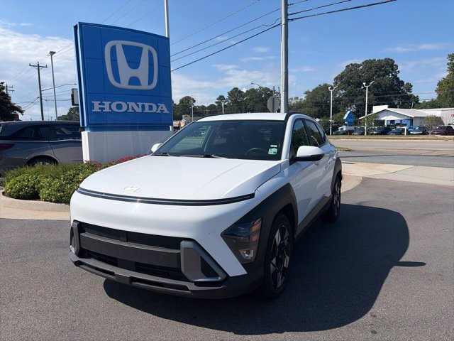 Used 2025 Hyundai Kona SEL FWD image 1