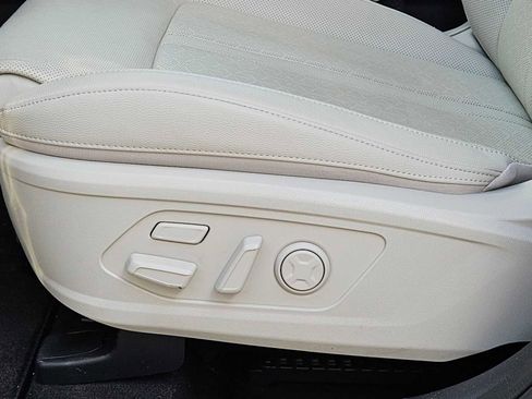 Used 2023 Kia Sorento SX Prestige image 17