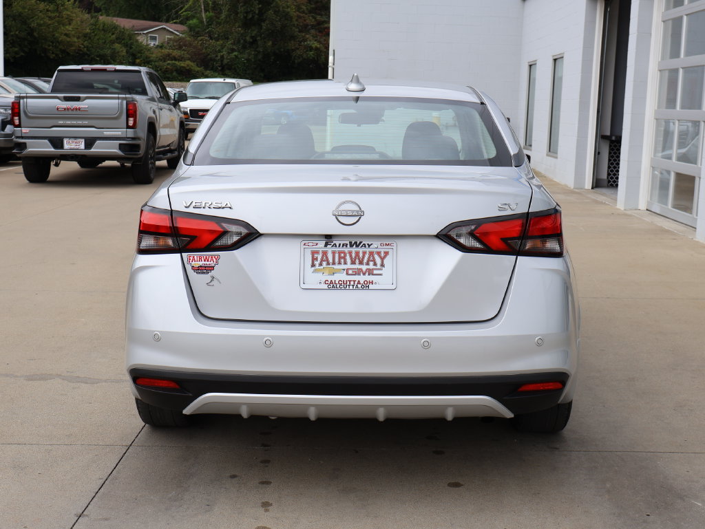 Used 2024 Nissan Versa SV w/ Trunk Package FWD image 9
