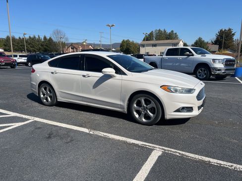 Used 2013 Ford Fusion SE image 7