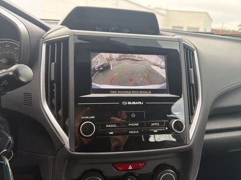 Used 2017 Subaru Impreza 2.0i Premium image 15