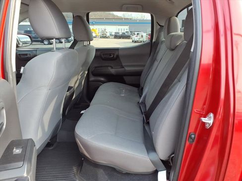 Used 2022 Toyota Tacoma SR image 12