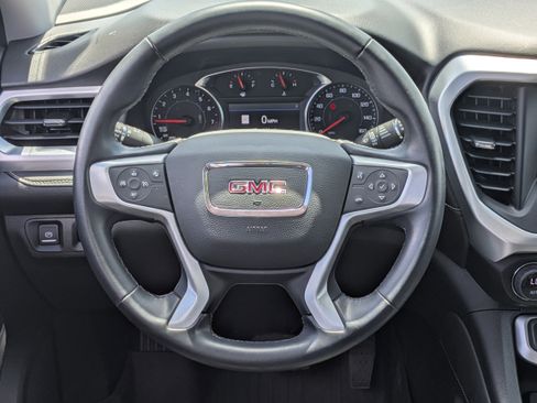 Used 2023 GMC Acadia SLT w/ LPO, Floor Liner Package FWD image 17