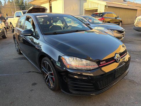 Used 2017 Volkswagen GTI Sport image 4