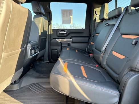 Used 2020 GMC Sierra 2500 AT4 w/ AT4 Premium Package image 24