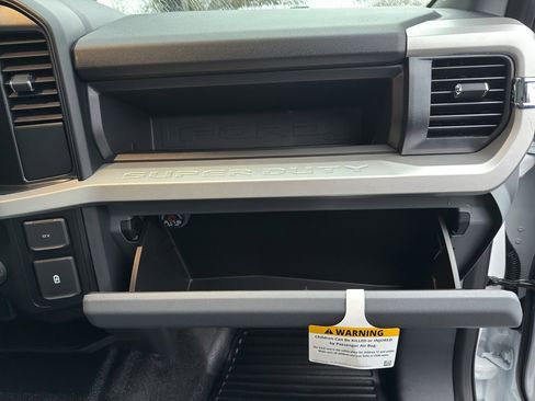 New 2026 Ford F250 XL w/ XL Chrome Package image 34