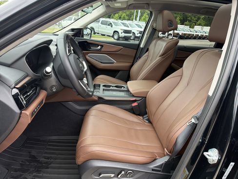 Certified 2026 Acura MDX FWD w/ Technology Package image 16