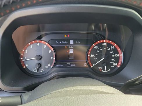 Used 2024 Nissan Titan PRO-4X w/ Pro-4x Convenience Package AWD/4WD image 21