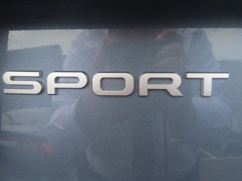 Used 2023 Land Rover Discovery Sport SE AWD/4WD image 39