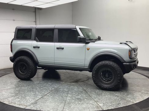 Used 2023 Ford Bronco Badlands AWD/4WD image 39