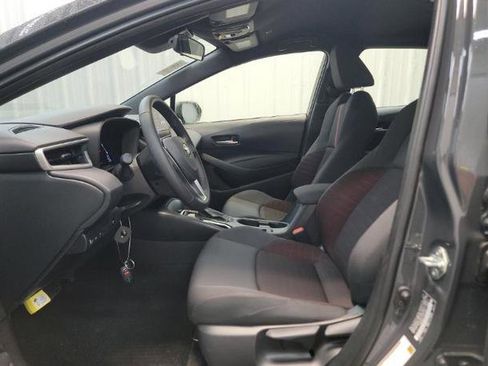 Used 2026 Toyota Corolla SE FWD image 3