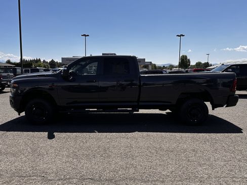 New 2025 RAM 2500 Tradesman AWD/4WD image 13