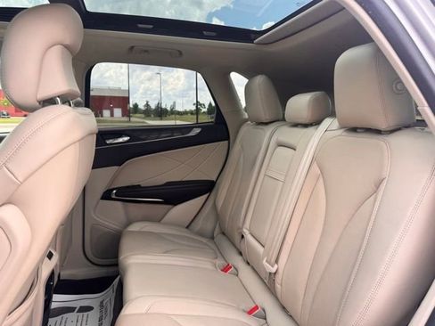 Used 2017 Lincoln MKC Reserve AWD/4WD image 32