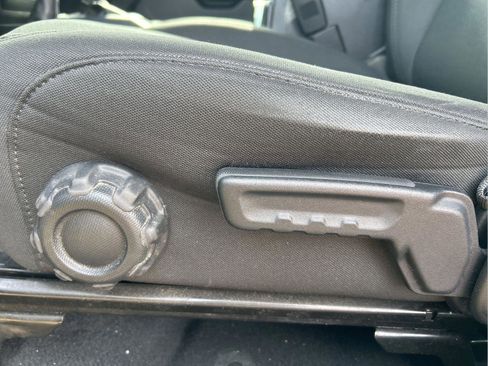 Certified 2020 Jeep Wrangler Unlimited Sahara image 27