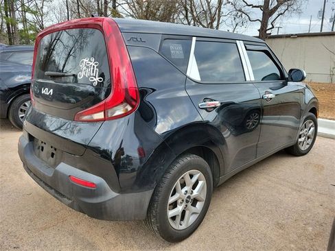 Used 2022 Kia Soul LX w/ Technology Package image 6