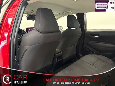 Used 2021 Toyota Corolla LE FWD image 35