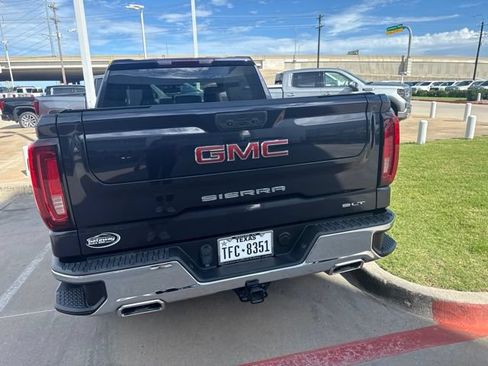 Used 2023 GMC Sierra 1500 SLT AWD/4WD image 3